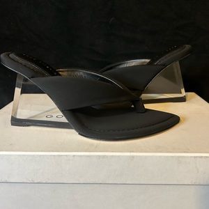 GOOD AMERICAN Wedge Sandal in Black with a Stylish Clear Cinderella Heel-Size 7